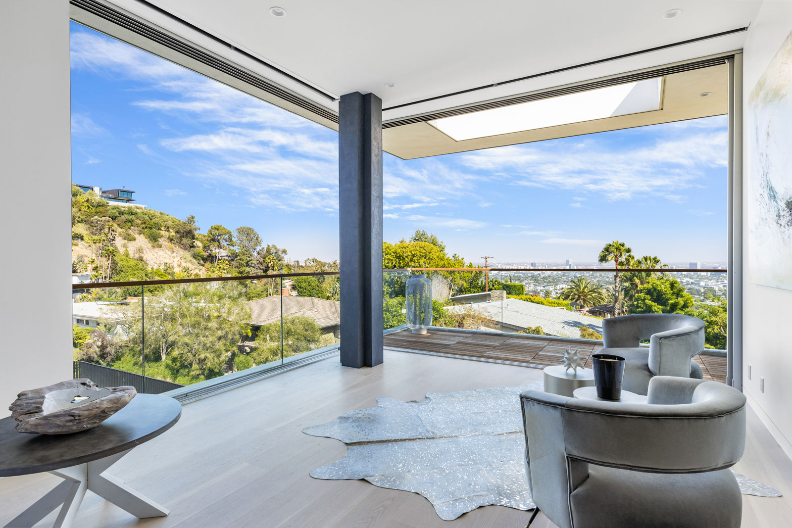 Looking out of the master suite. Photo: Photo: © Anthony Barcelo, Barcelo Photography