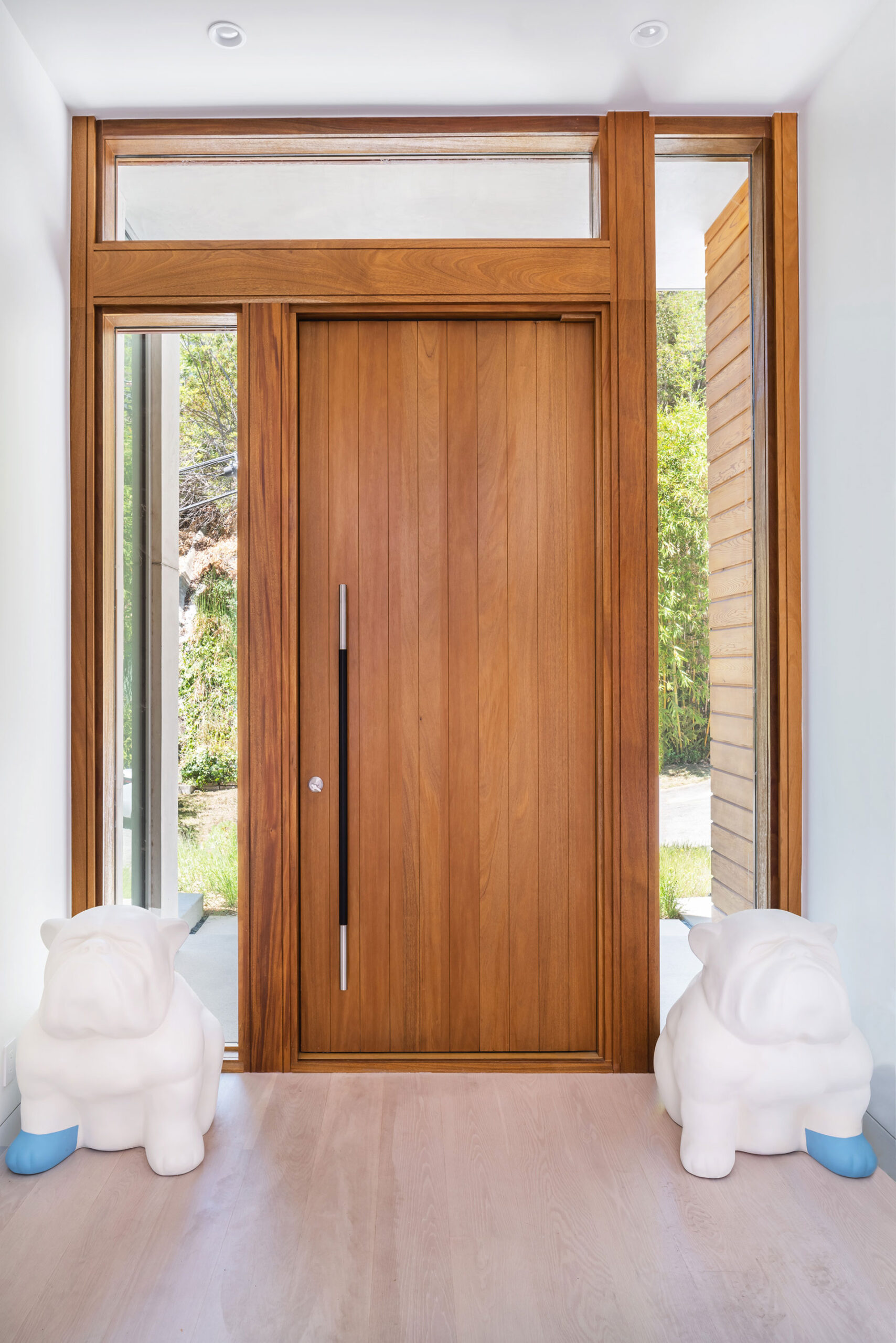 Custom mahogany front door and entrance. Photo: © Paul Vu, Here and Now Agency